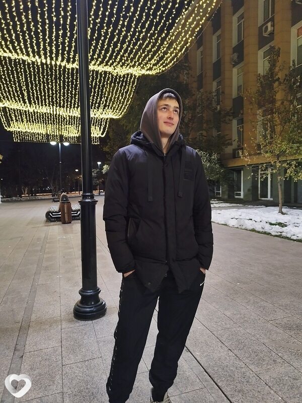 Евгений, 21, Омске — анкета №4492452
