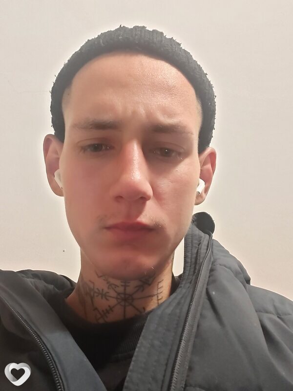 Олег, 23, Батайске — анкета №4492395