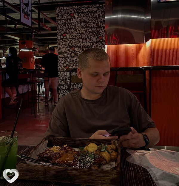 Максим, Азов