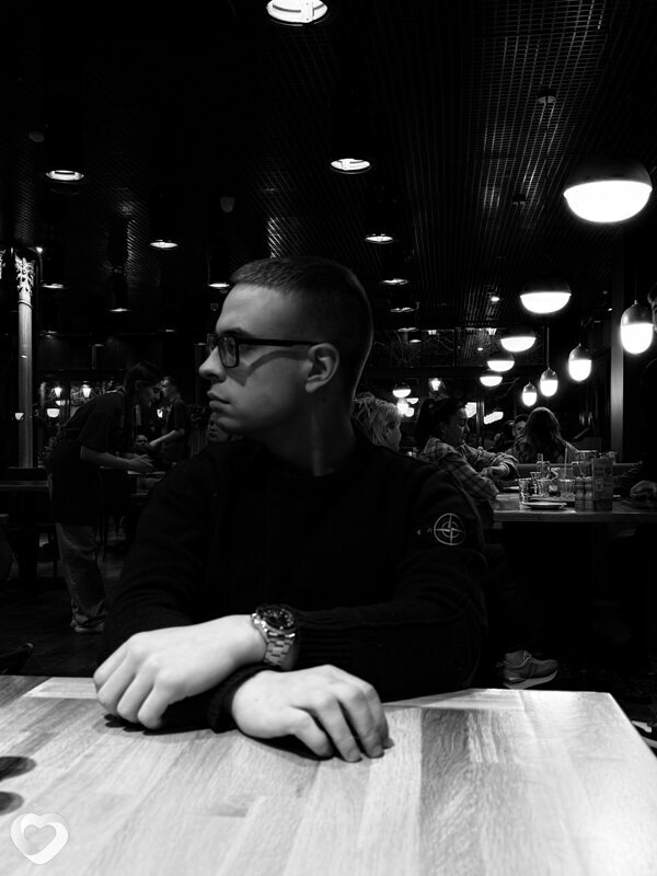 Александр, 23, Москве — анкета №4492851