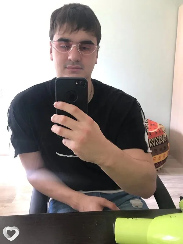 Артём, 26, Барнауле — анкета №4496217