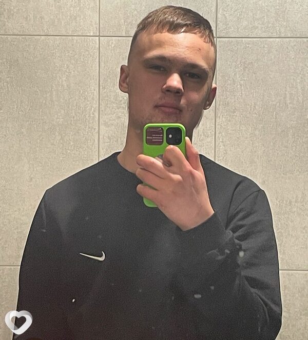 Валера, 23, Тюмени — анкета №4494700