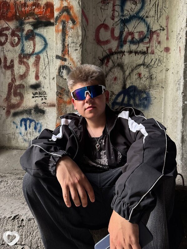Иван, 18, Бишкек — анкета №4498685
