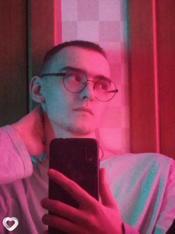 Denis, 21, Омске — анкета №4499808