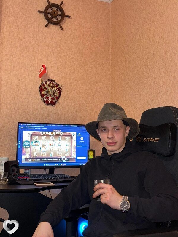 Миша, 26, Барановичах — анкета №4499963