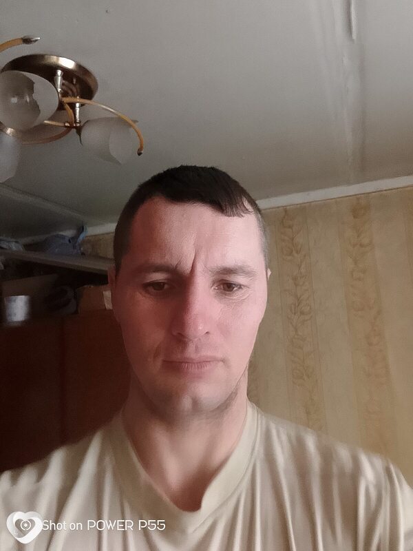 Артём, Петухово