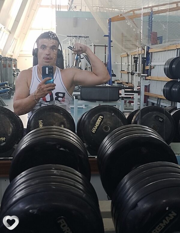 Виктор, Могоча