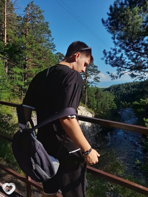 Виктор, 21, Иркутске — анкета №4506524
