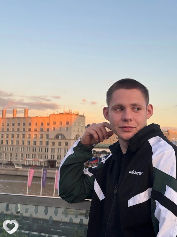 Артём, 23, Москве — анкета №4505140