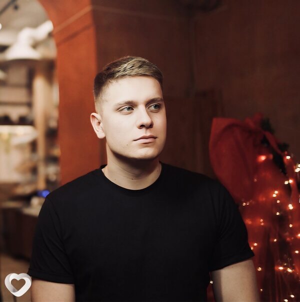 Артём, 24, Бобруйске — анкета №4507185