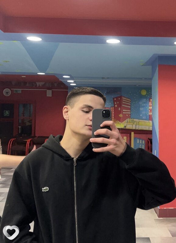 Максим, 18, Могилев — анкета №4510215