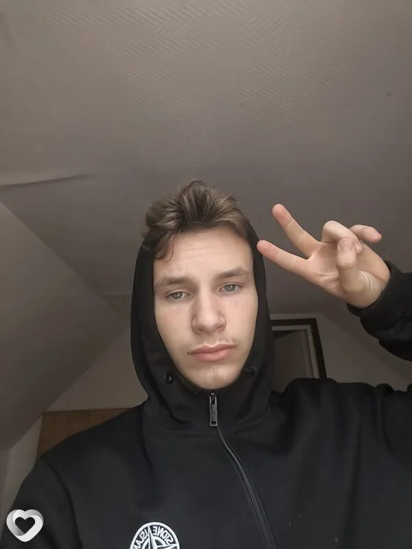 Алексей, 19, Москве — анкета №4513868