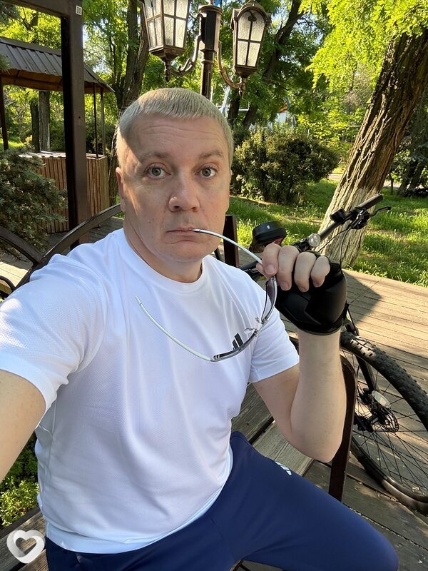 Iwan Alex, Азов
