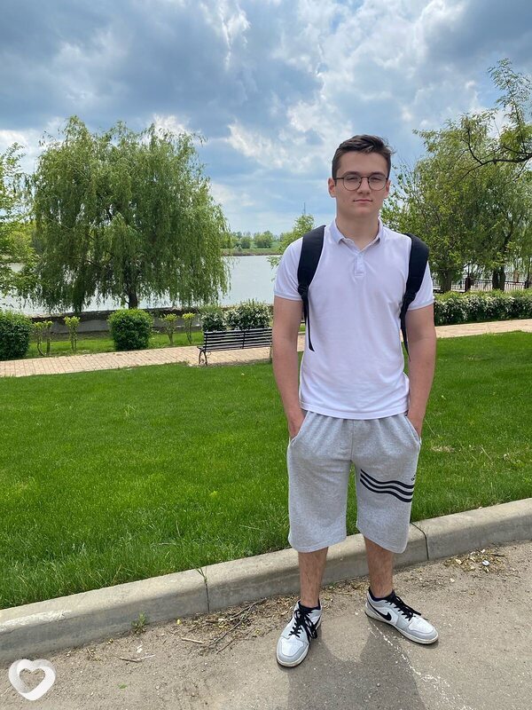 Тимур, 19, Краснодаре — анкета №4515385