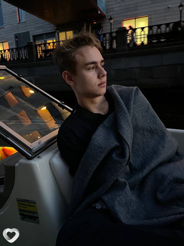 Илья, 21, Ульяновске — анкета №4516819
