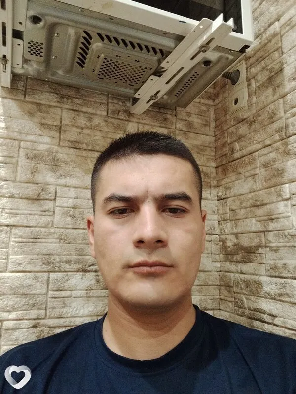 Миша, 31, Москве — анкета №4520188