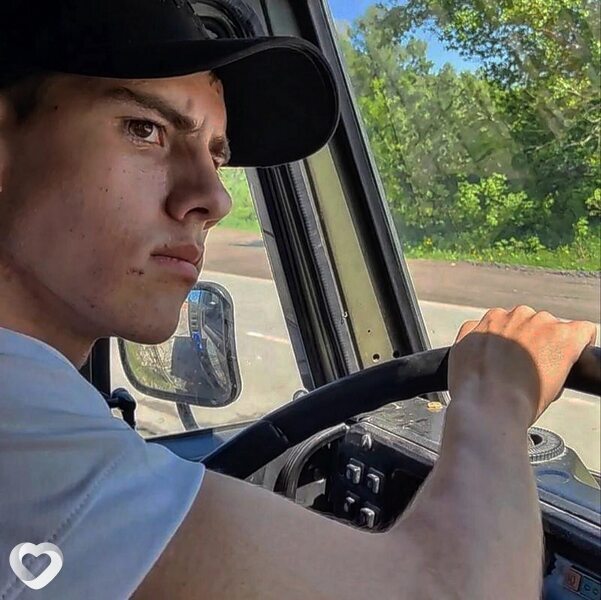 Дмитрий, 18, Новосибирске — анкета №4521367