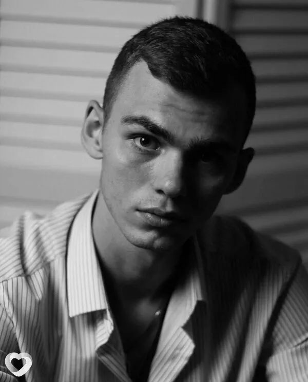 Артем, 20, Москве — анкета №4521711