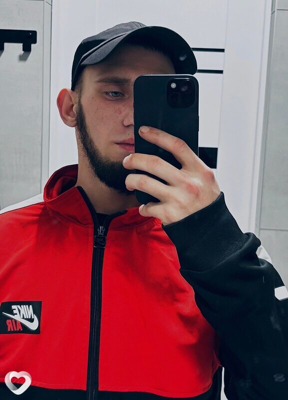Владимир, 21, Краснодаре — анкета №4521751