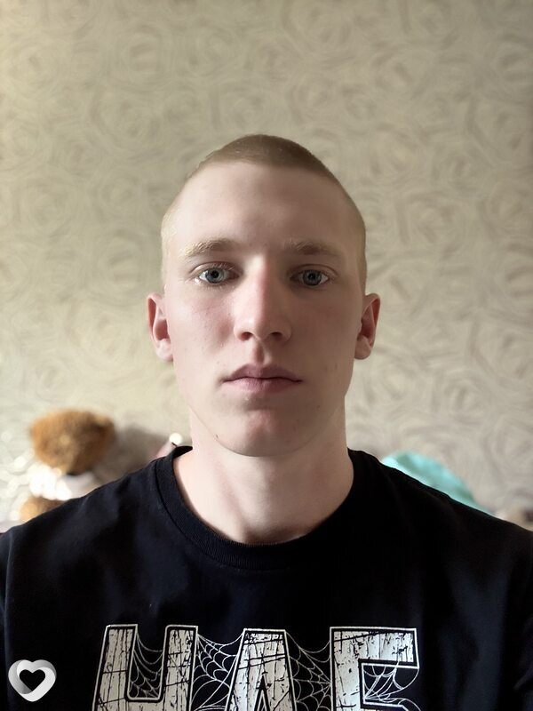 Анатолий, 20, Челябинске — анкета №4521856