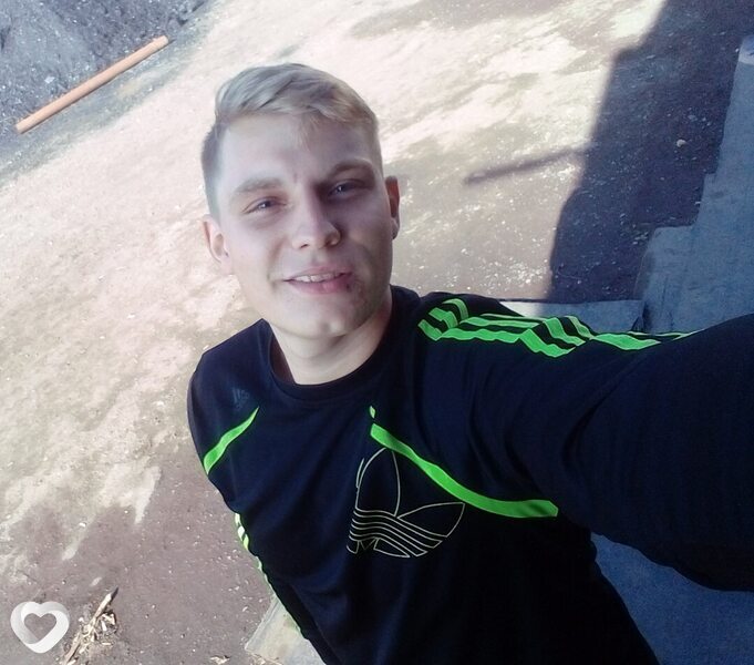 Антон, 25, Юрге — анкета №4523037
