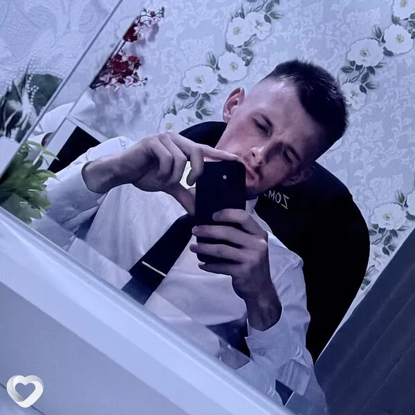 Максим, 23, Москве — анкета №4527032