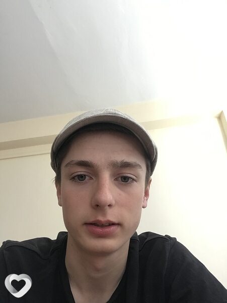 Максим, 18, Брянске — анкета №4527584