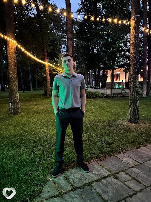 Дмитрий, 18, Белгороде — анкета №4528077