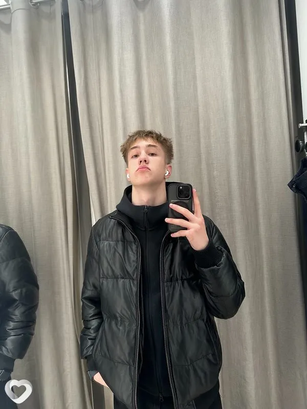Кирилл, 18, Москве — анкета №4527814