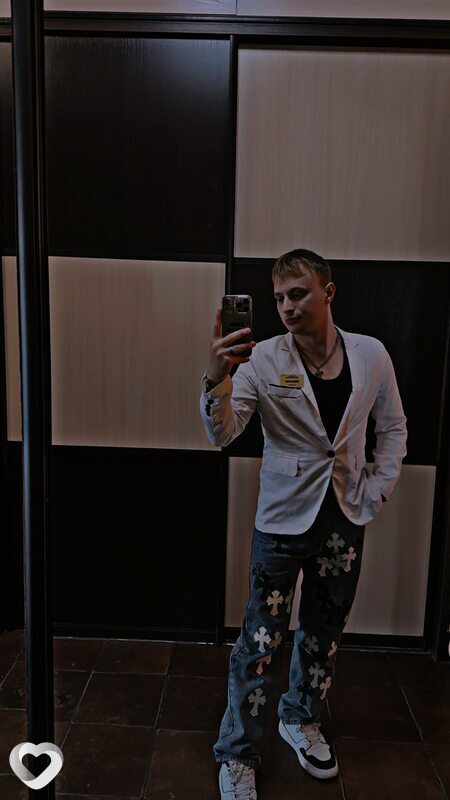 Maksim, 18, Ангарске — анкета №4527974