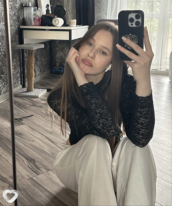 Вика, 18, Калининграде — анкета №4528240