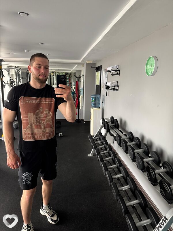 Владимир, 26, Кингисеппе — анкета №4529597