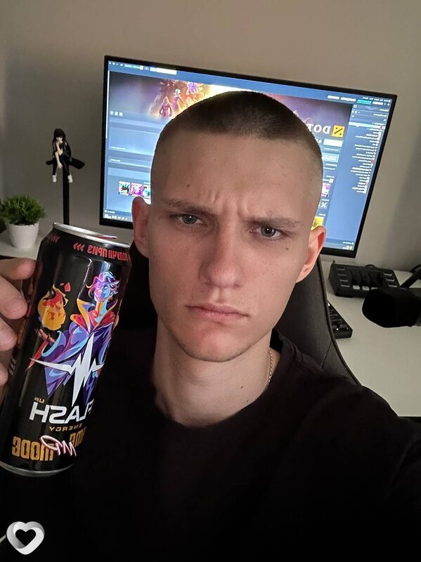 Влад, 20, Новосибирске — анкета №4530621