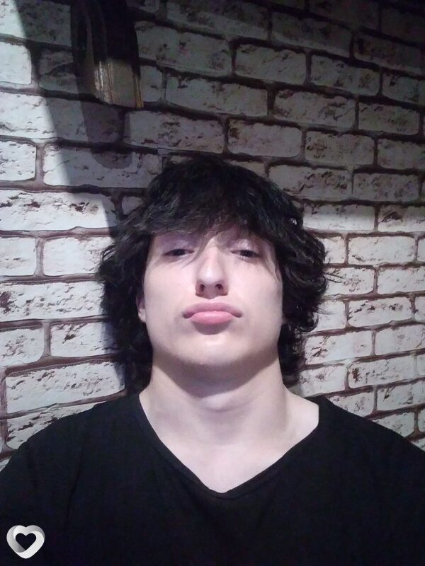 Михаил, 21, Ростове-на-Дону — анкета №4530940