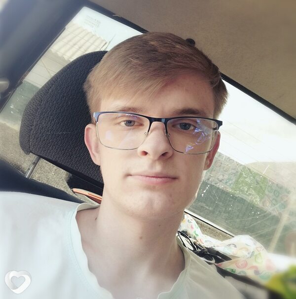 Илья, 22, Россоши — анкета №4531184