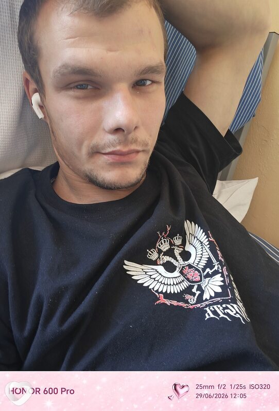 Максим, 28, Ялте — анкета №4531881