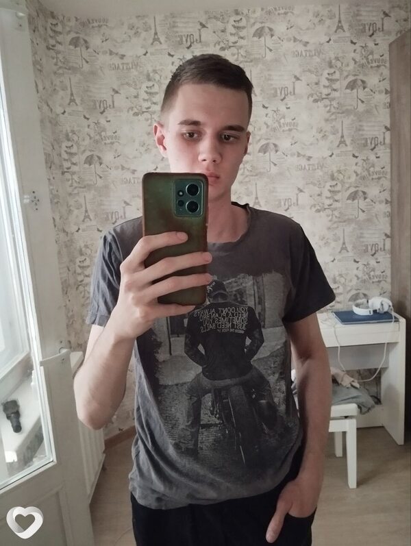 Денис, 21, Минске — анкета №4532241