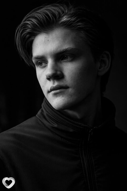 Даня, 19, Санкт-Петербурге — анкета №4533758
