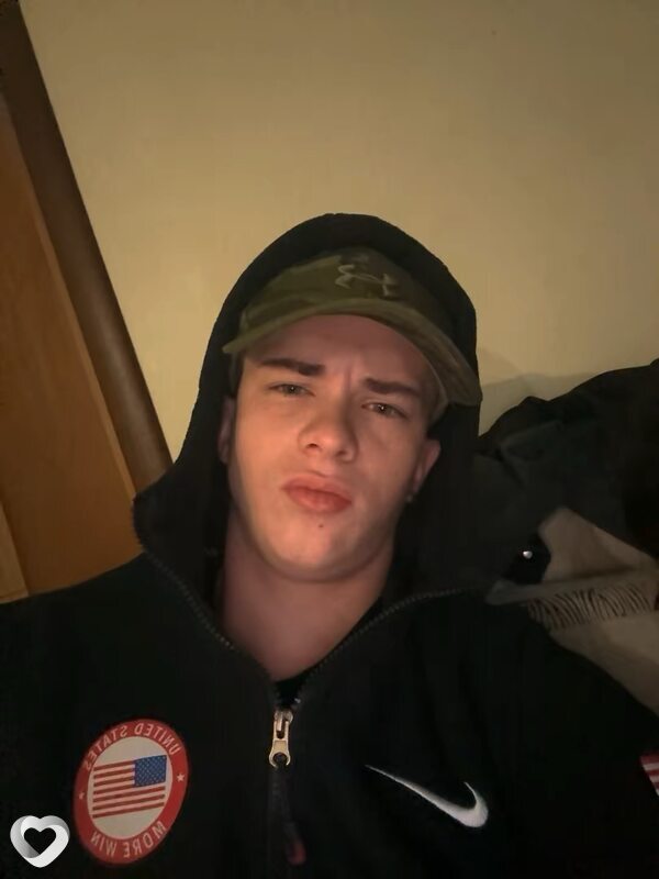 Вадим, 18, Волгограде — анкета №4533928