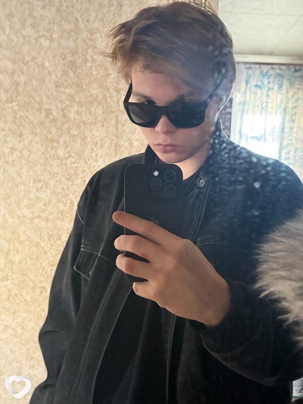 Максим, 19, Череповце — анкета №4534046