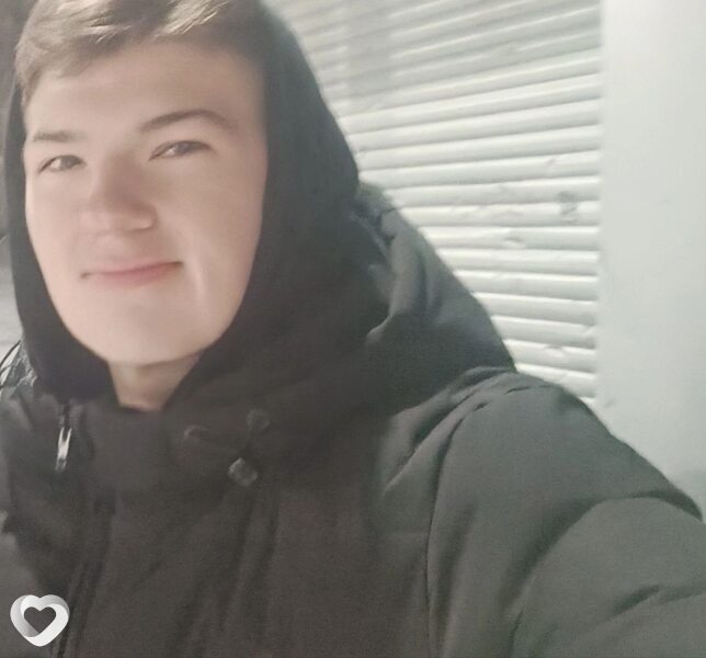 Артём, 20, Омске — анкета №4535112