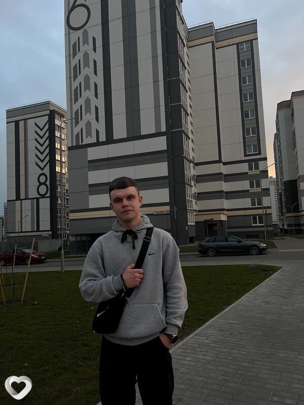 Алексей, 21, Барановичах — анкета №4535186