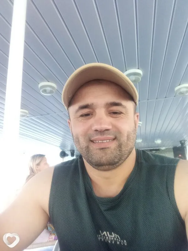 Алик, 31, Москве — анкета №4536320