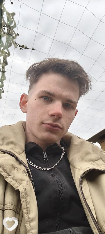 Илья, 20, Воронеже — анкета №4537681
