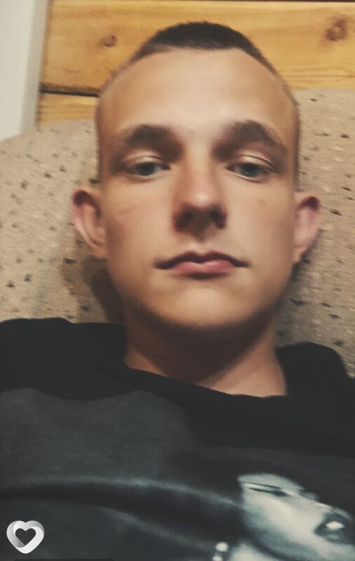 Максим, 18, Красноярске — анкета №4537840