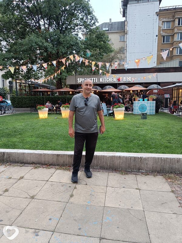 Alex, Натания
