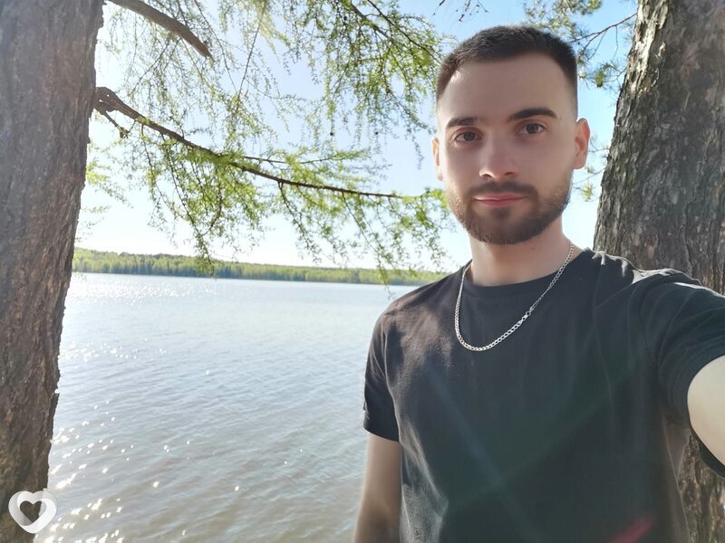 Максим, 23, Тюмени — анкета №4541038
