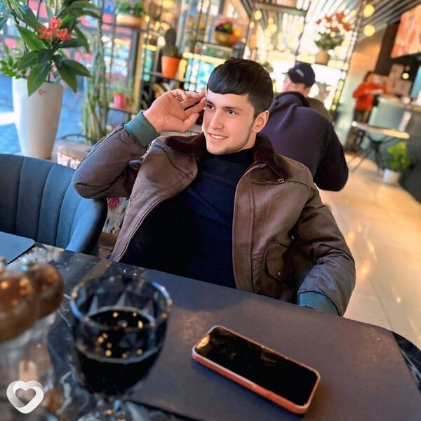Бек, 23, Сочи — анкета №4544275