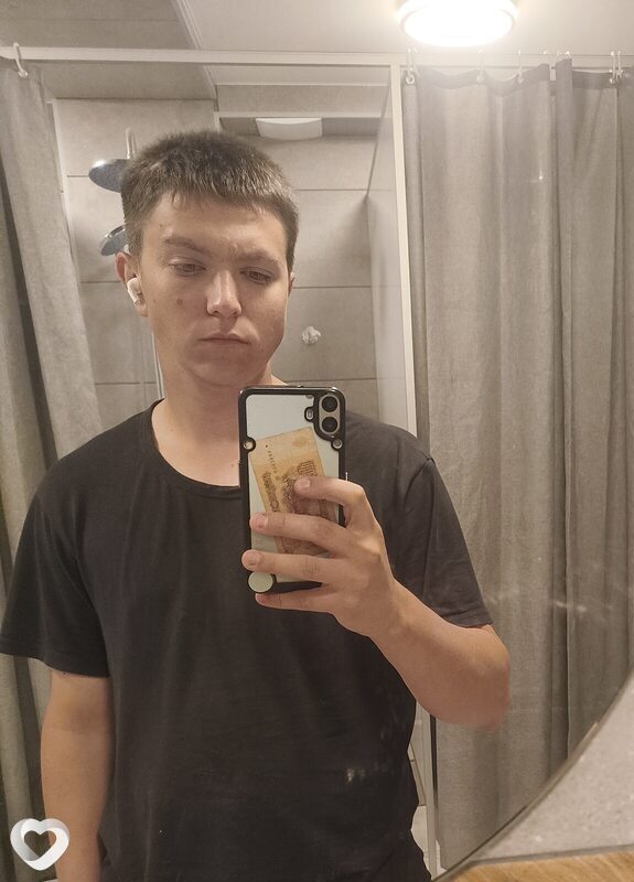 Дмитрий, 22, Череповце — анкета №4546204