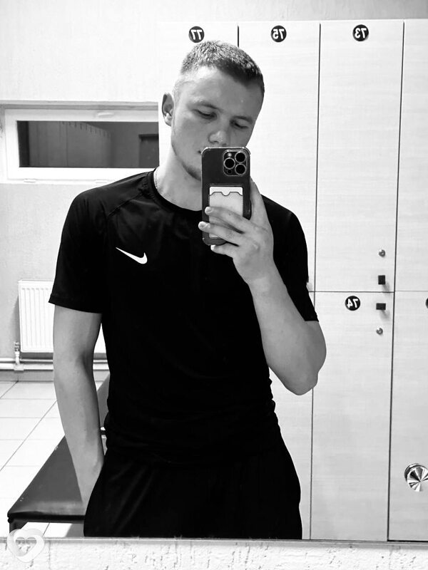 Владимир, 21, Красногорске — анкета №4546556